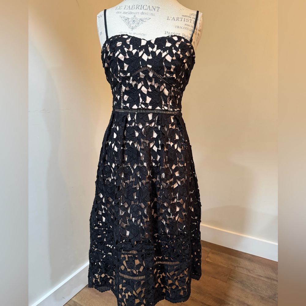Elegant Strapless Black Lace Dress